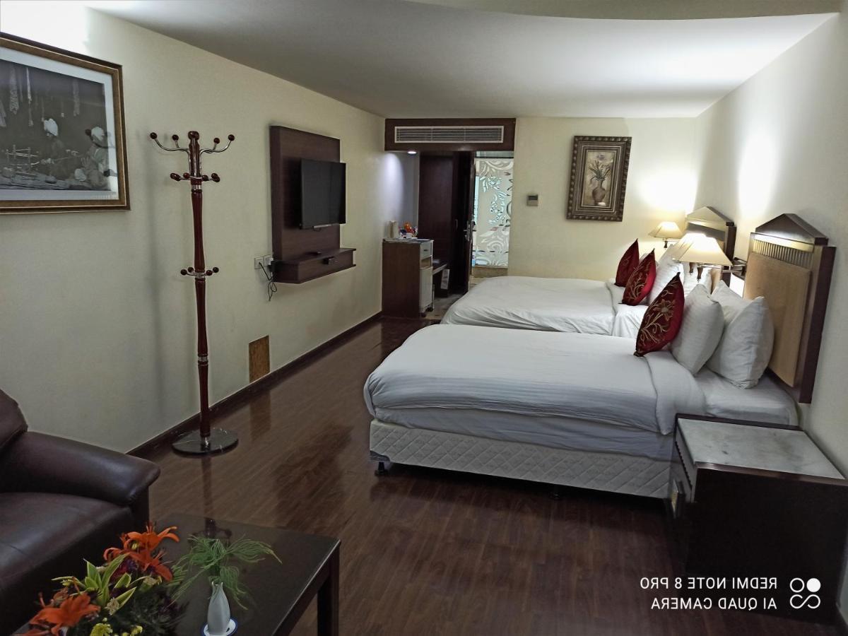 Hotel The Residency Srinagar מראה חיצוני תמונה