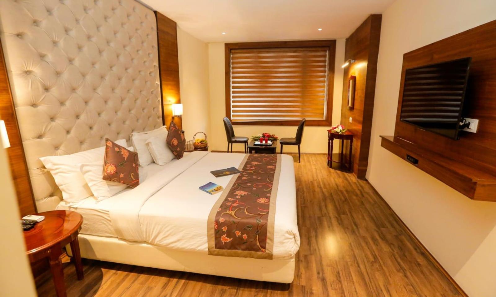 Hotel The Residency Srinagar מראה חיצוני תמונה