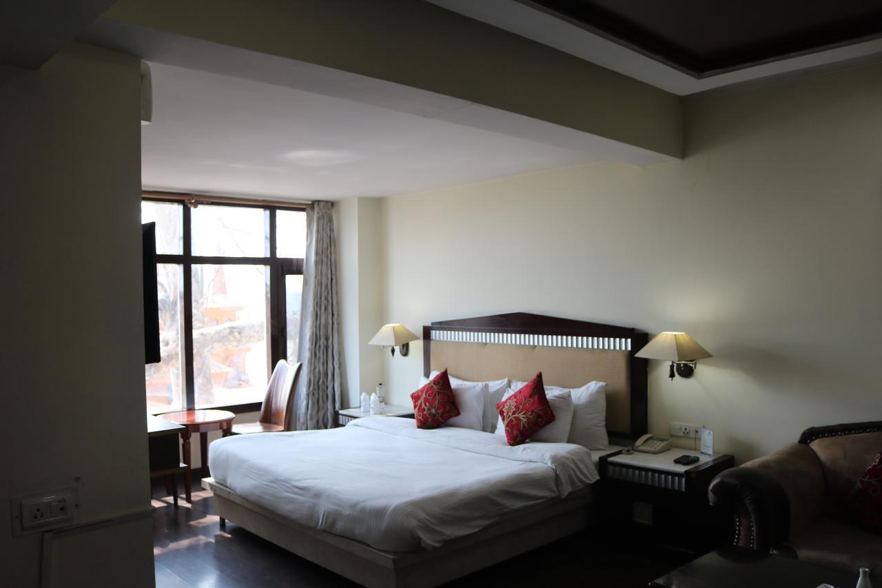 Hotel The Residency Srinagar מראה חיצוני תמונה