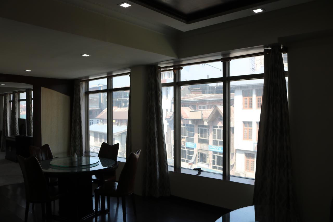 Hotel The Residency Srinagar מראה חיצוני תמונה