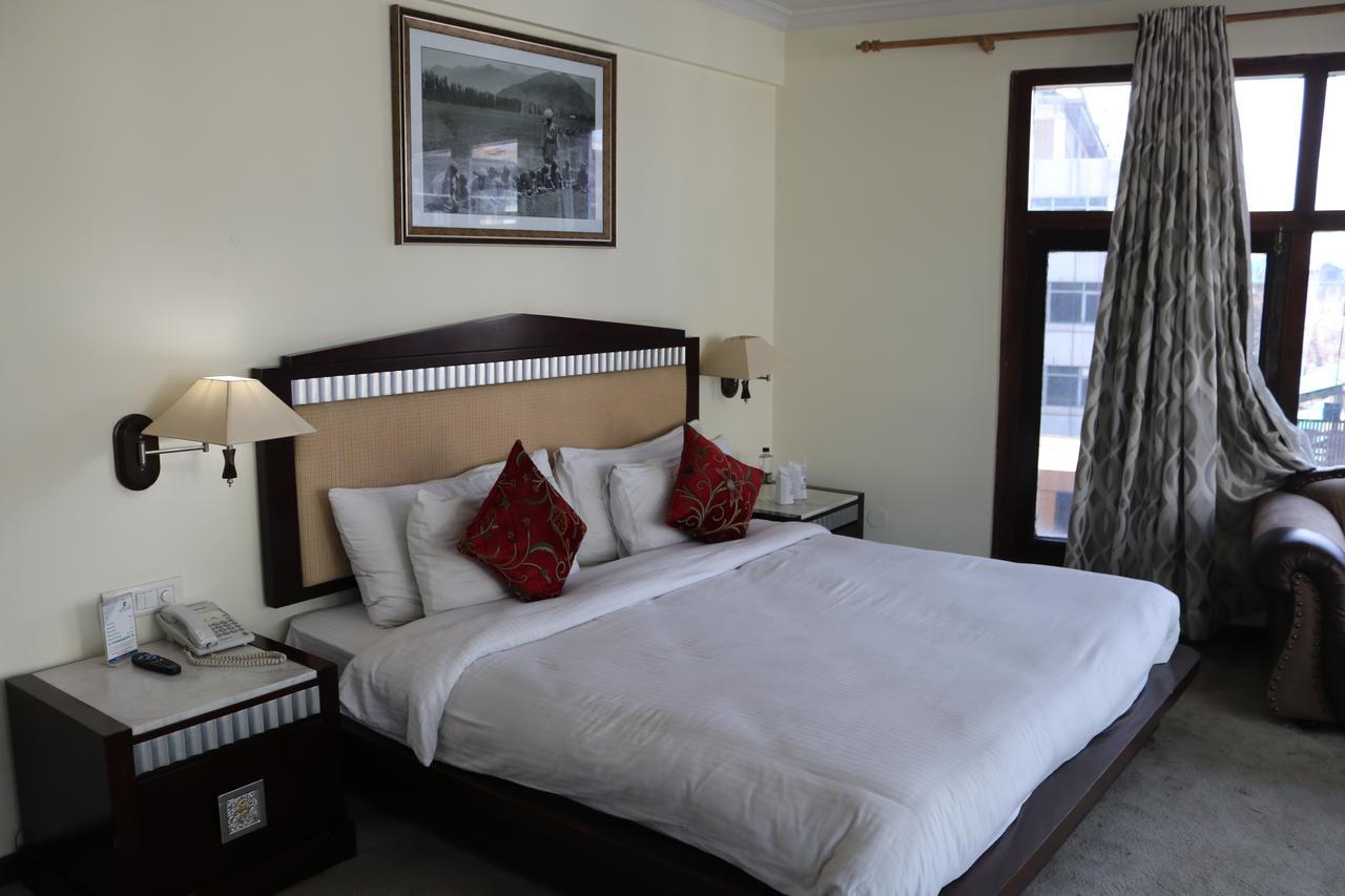 Hotel The Residency Srinagar מראה חיצוני תמונה