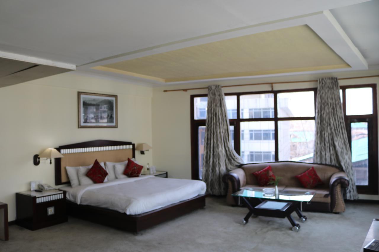 Hotel The Residency Srinagar מראה חיצוני תמונה