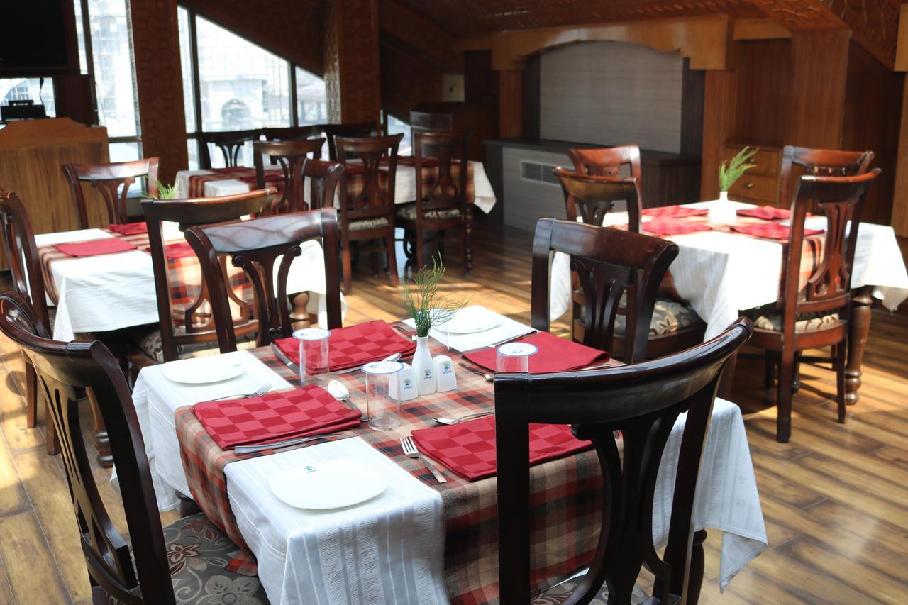 Hotel The Residency Srinagar מראה חיצוני תמונה