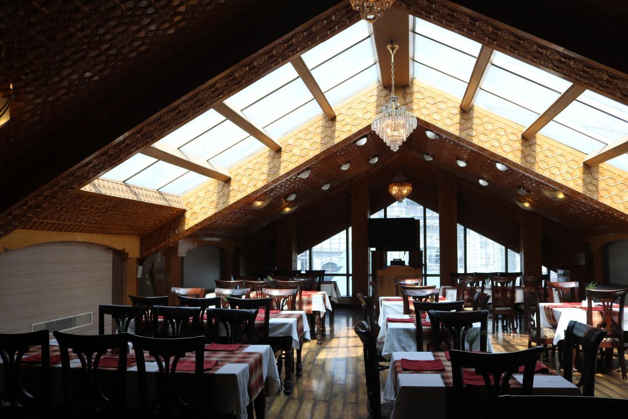 Hotel The Residency Srinagar מראה חיצוני תמונה